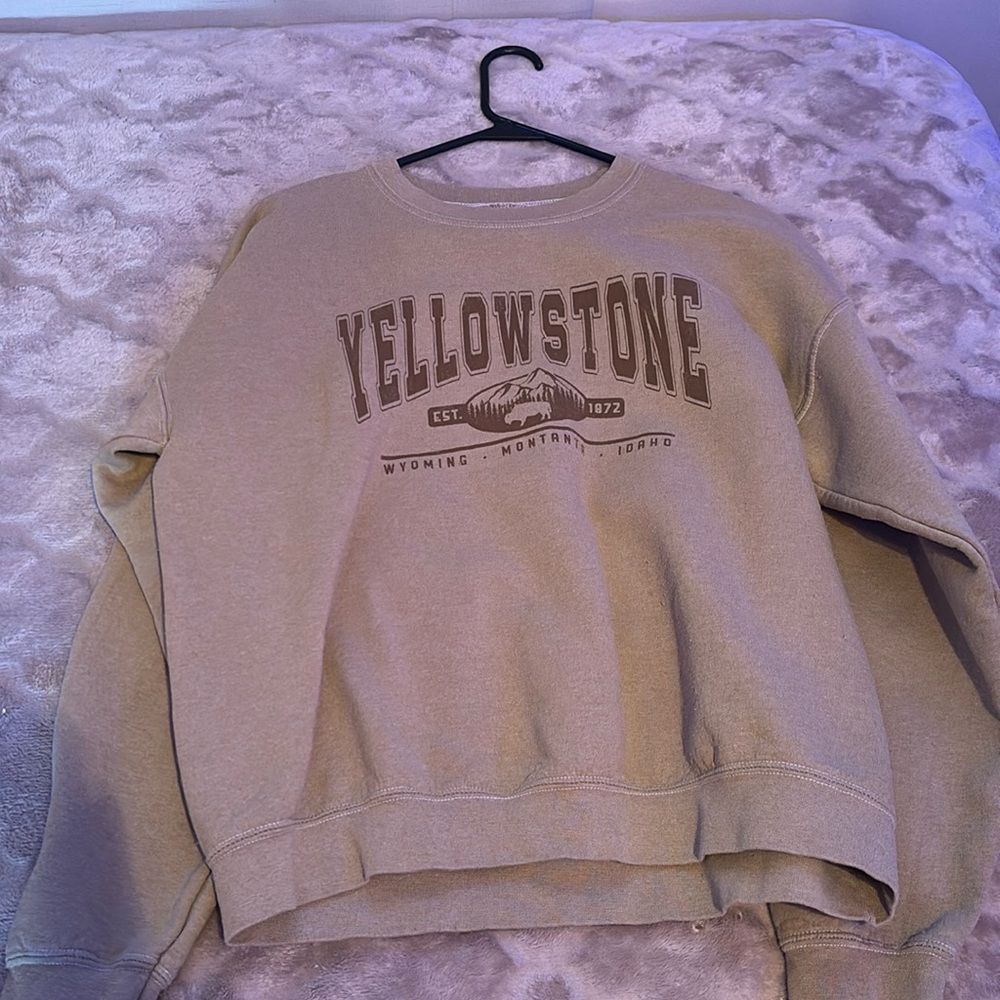 Yellowstone crewneck!!